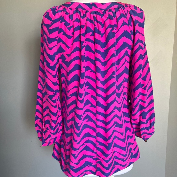 Lilly Pulitzer Silk Moxy Seagull Bird Chevron Blouse “Pop Pink I Got Lucky” Top - Picture 7 of 12